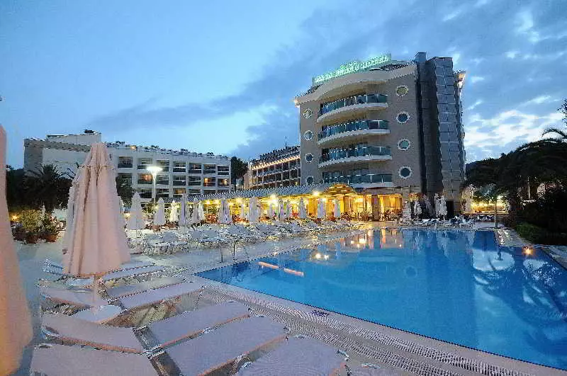 هتل Pasa Beach Hotel مارماریس