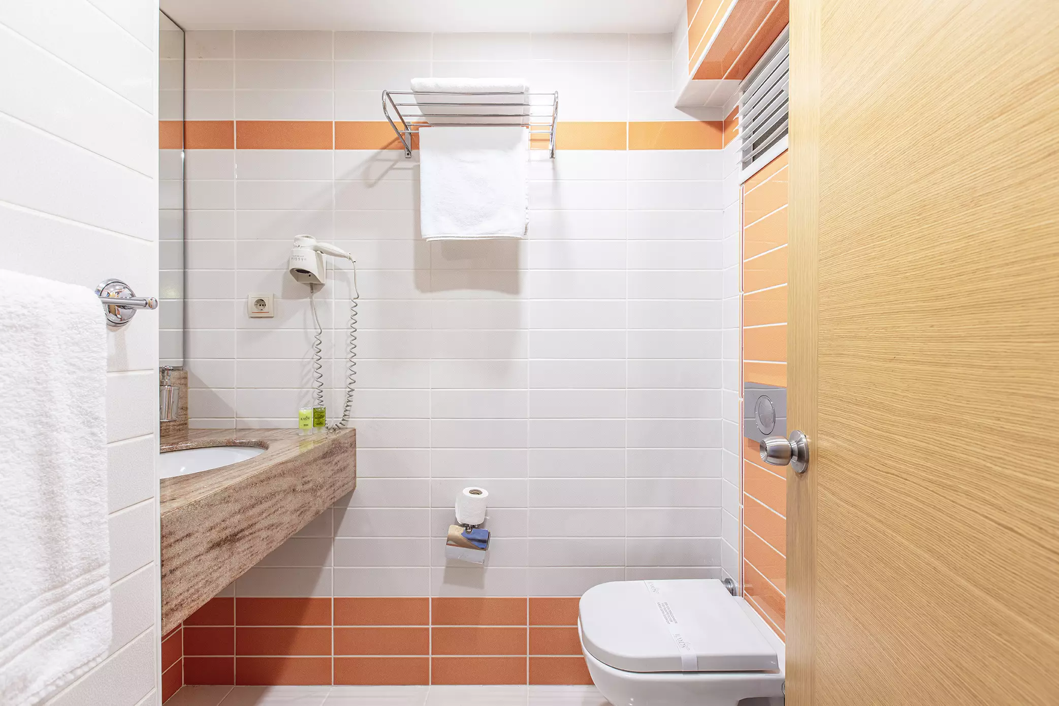 https://cdn.alibaba.ir/ostorage/hotel-accommodation-images/69e8550eeb1ae654aaa18a95_Kusadasi-Ilayda-3.webp