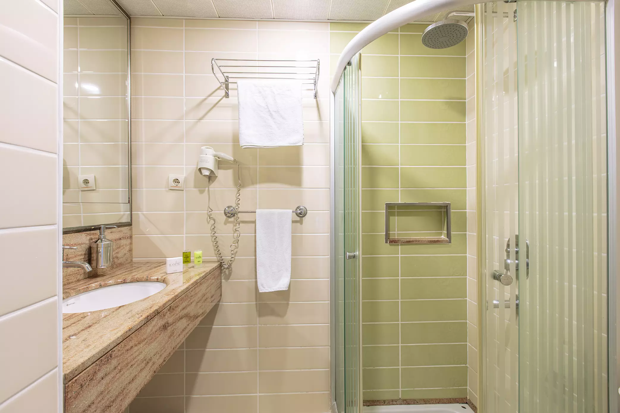https://cdn.alibaba.ir/ostorage/hotel-accommodation-images/69e8550feb1ae654aaa18a96_Kusadasi-Ilayda-4.webp