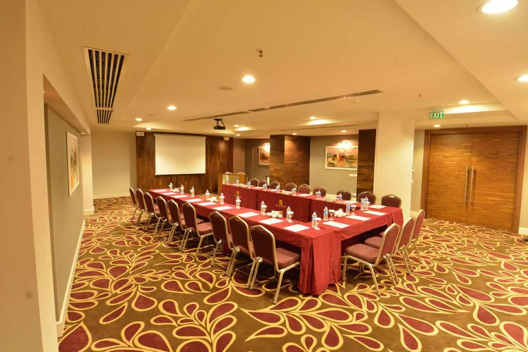 Alibaba https://cdn.alibaba.ir/ostorage/hotel-accommodation-images/69e89d8aeb1ae654aaa197f5_Lara-Grand-Park-Lara-0.webp