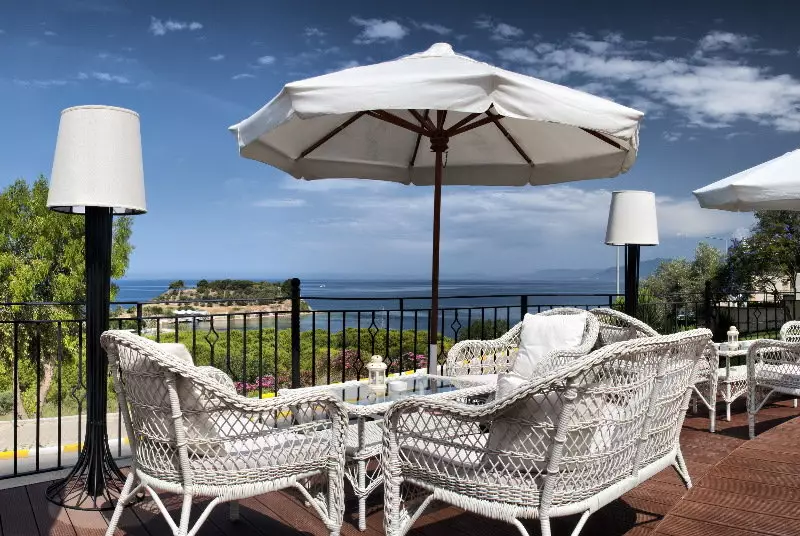 هتل Hotel Carina کوش آداسی