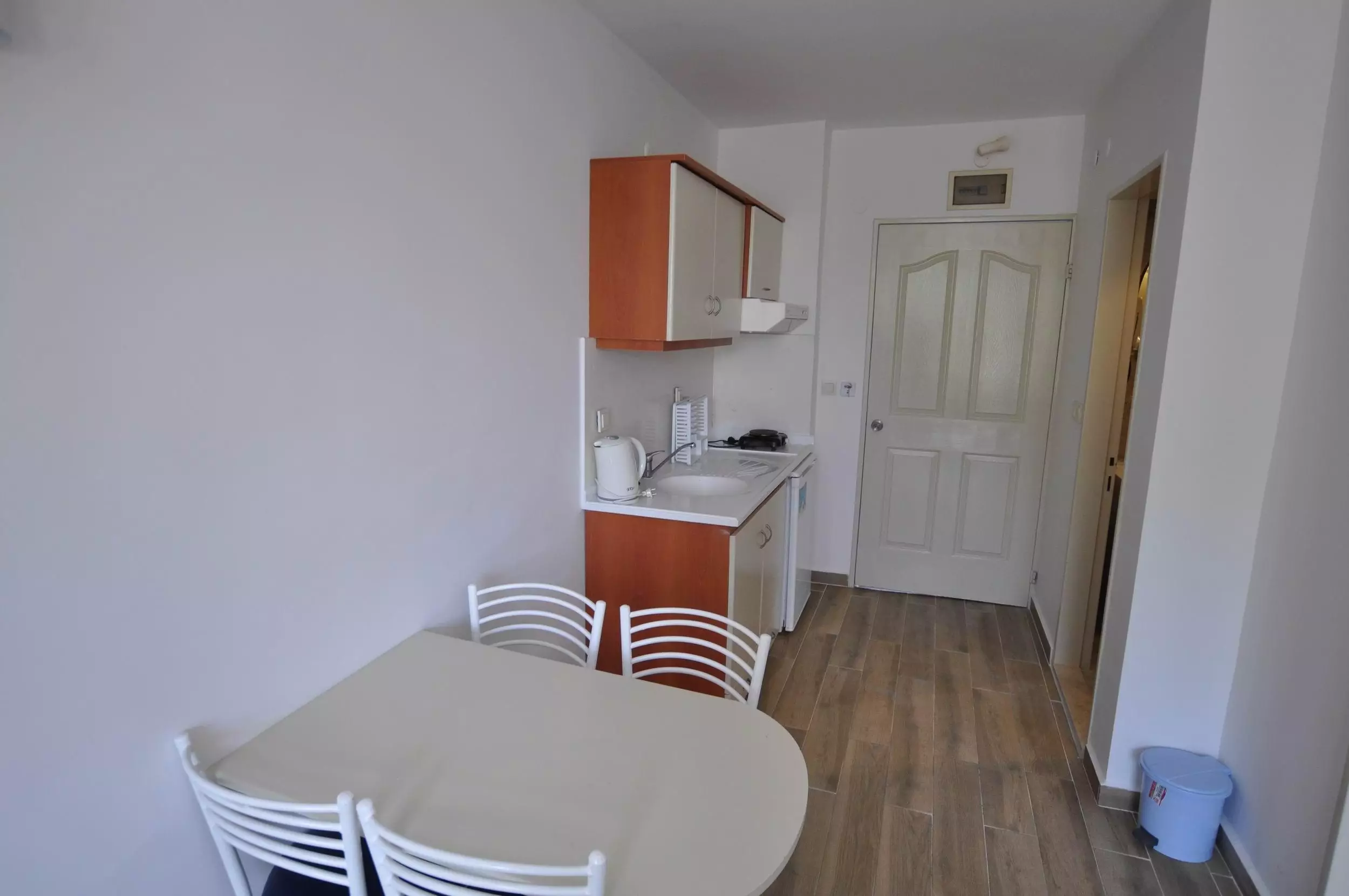 https://cdn.alibaba.ir/ostorage/hotel-accommodation-images/69e8c570eb1ae654aaa1a284_Kusadasi-Happy-2.webp