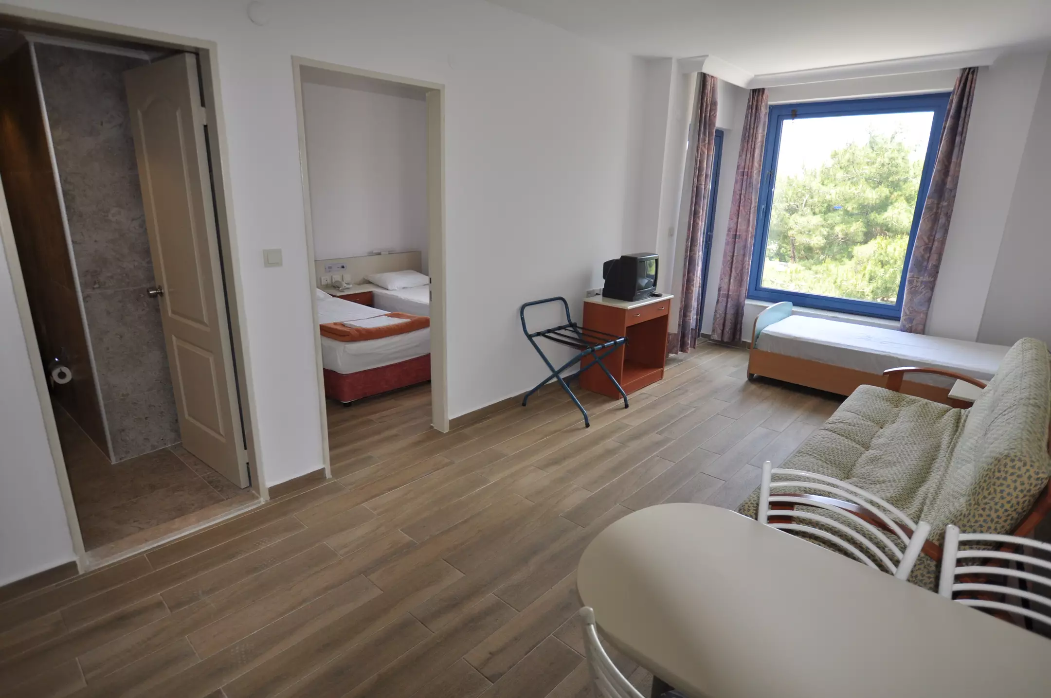 https://cdn.alibaba.ir/ostorage/hotel-accommodation-images/69e8c574eb1ae654aaa1a286_Kusadasi-Happy-4.webp
