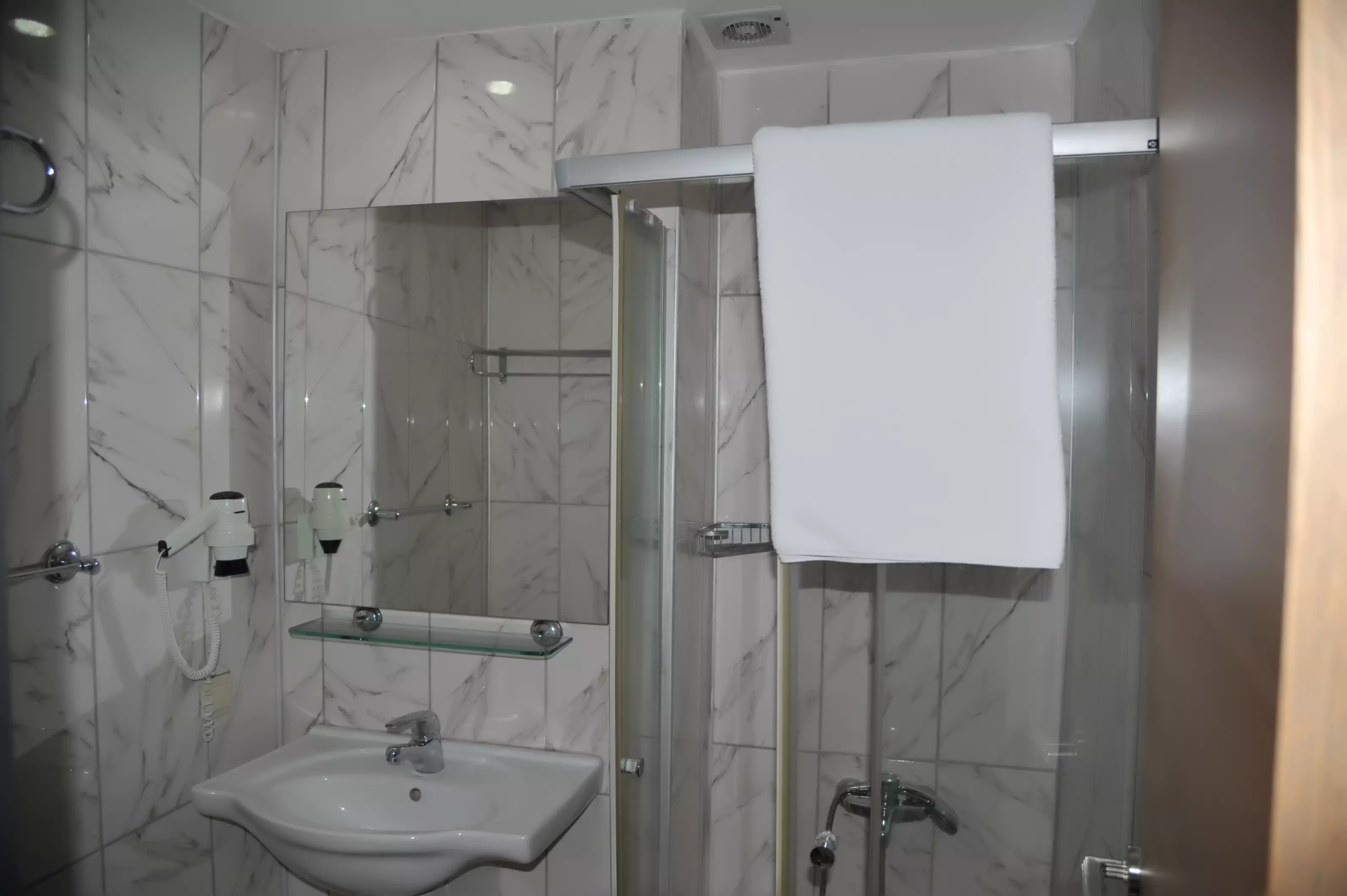 Alibaba https://cdn.alibaba.ir/ostorage/hotel-accommodation-images/69e8d0eaeb1ae654aaa1a384_Kemer-Sumela-Garden-1.webp
