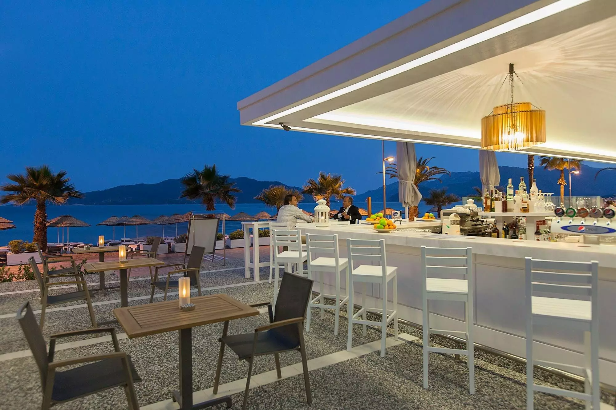 هتل The Beachfront Hotel مارماریس