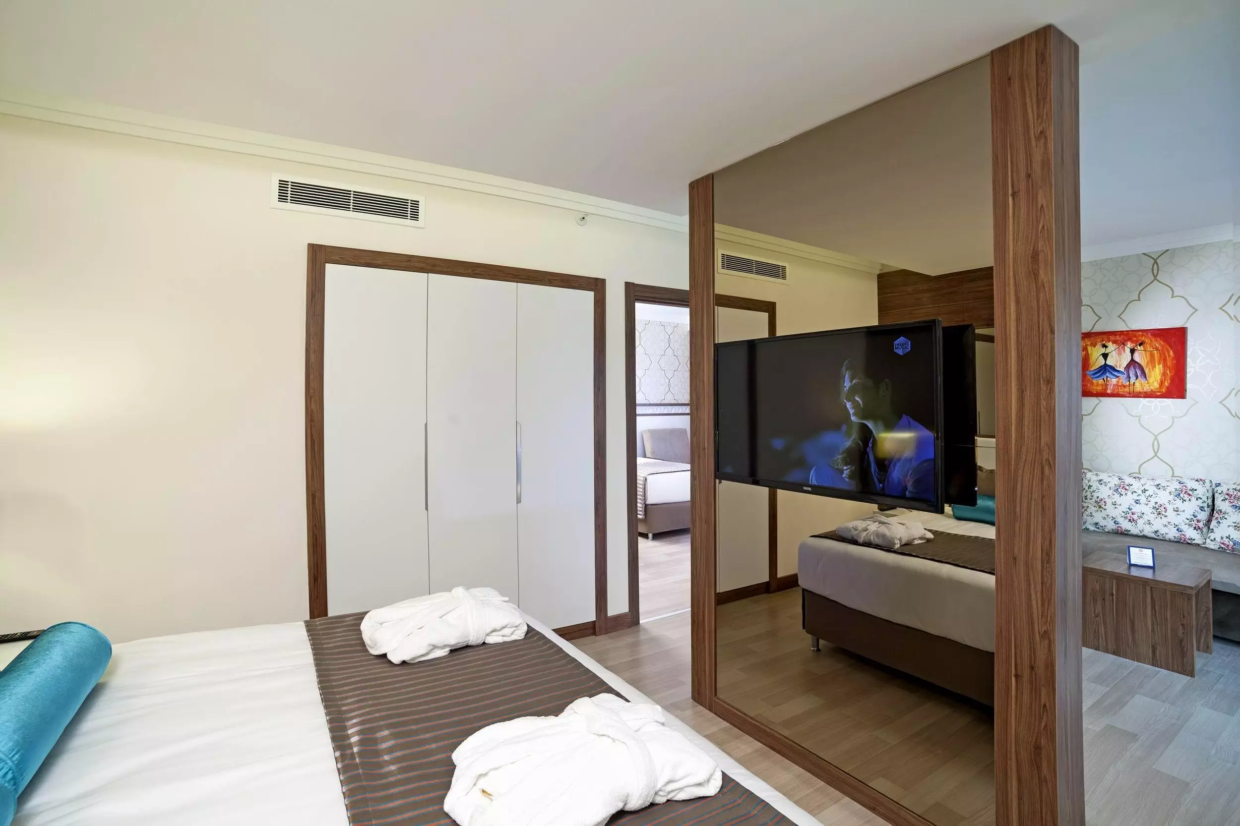 Alibaba https://cdn.alibaba.ir/ostorage/hotel-accommodation-images/69e8dc98eb1ae654aaa1a62e_Side-Luna-Blanca-Resort--Spa-1.webp