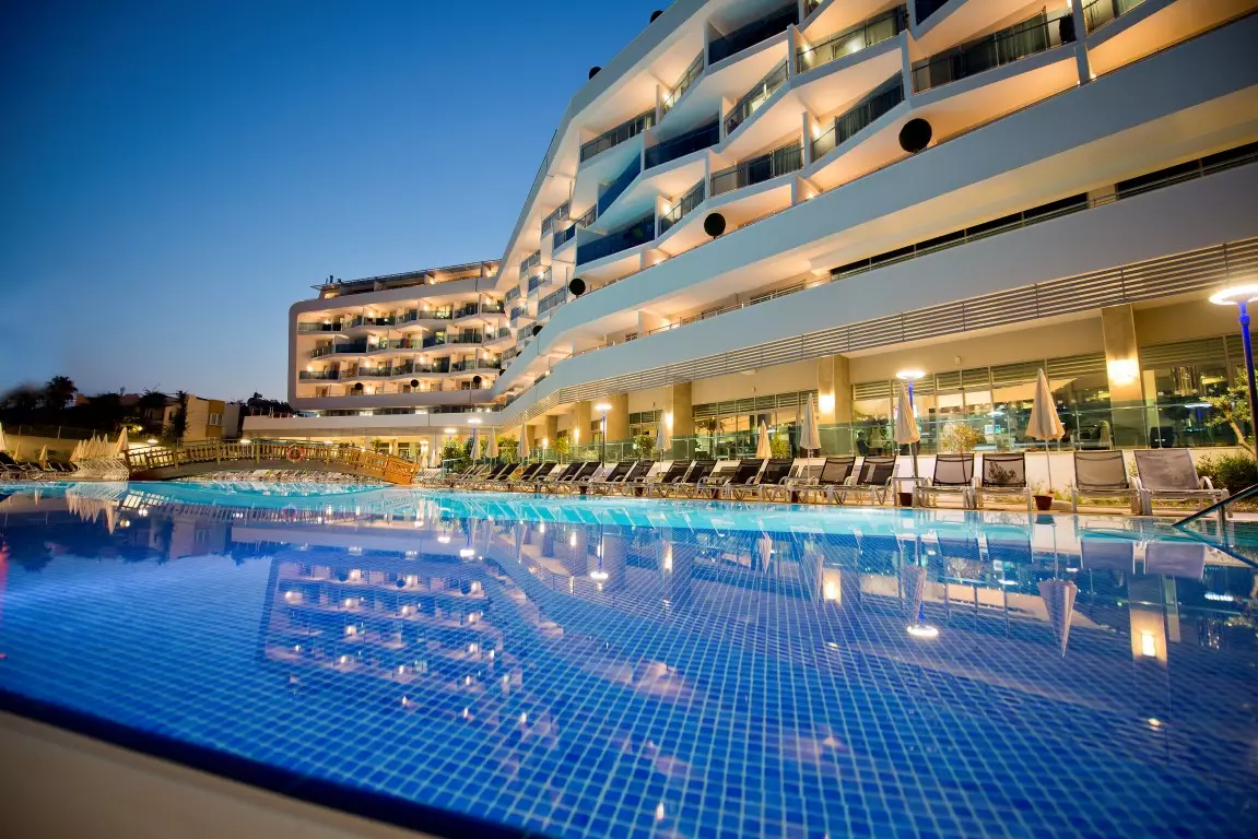 Alibaba https://cdn.alibaba.ir/ostorage/hotel-accommodation-images/69e8de0a61ec039ef756ac3b_Alanya-Selene-Beach--Spa-Hotel-1.webp