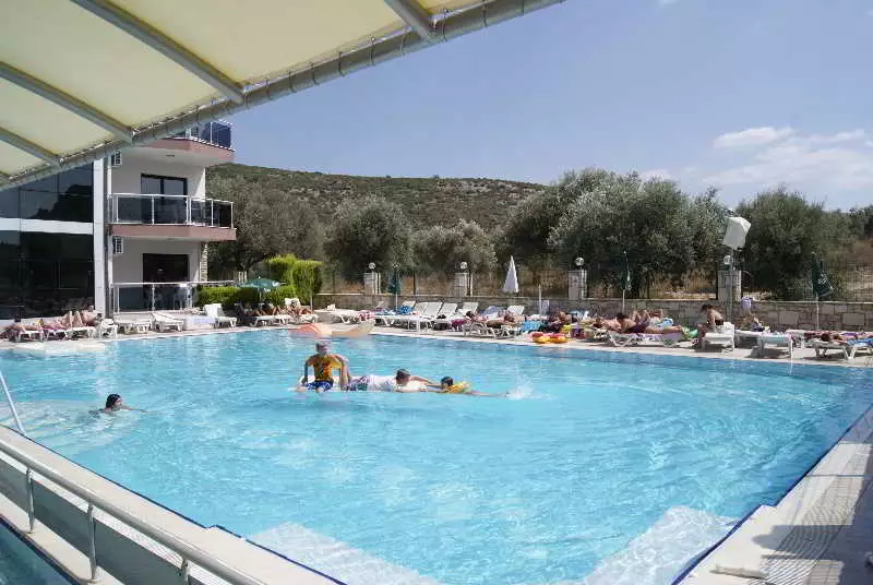 Alibaba https://cdn.alibaba.ir/ostorage/hotel-accommodation-images/69e8f3df61ec039ef756b3a4_Kusadasi-Whispering-Sands-Resort-0.webp