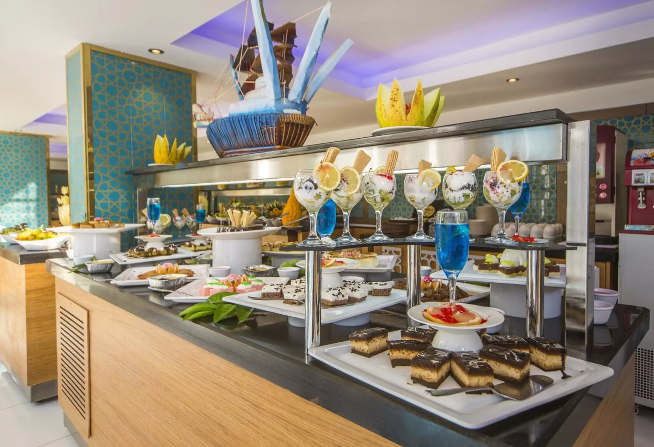 Alibaba https://cdn.alibaba.ir/ostorage/hotel-accommodation-images/69e8f68e61ec039ef756b4cd_Alanya-Kleopatra-Atlas-Hotel-1.webp
