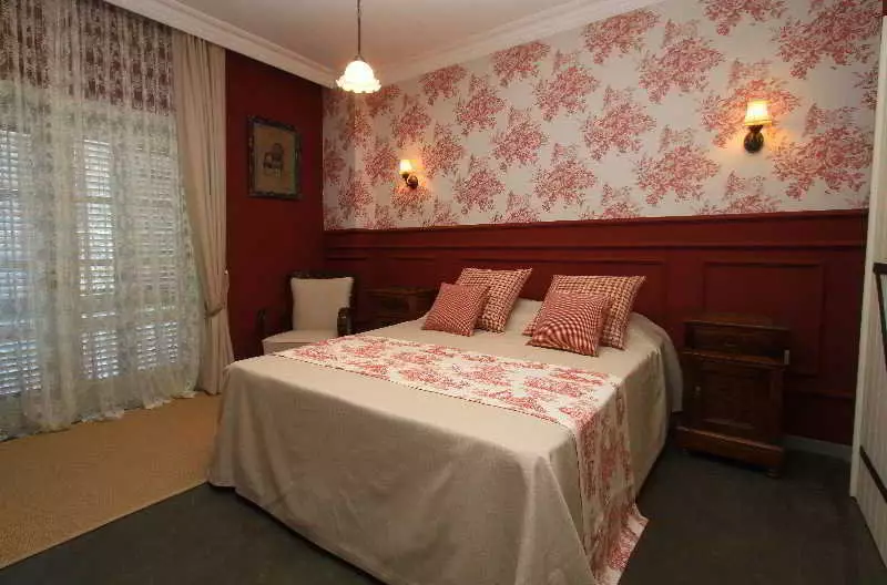 Alibaba https://cdn.alibaba.ir/ostorage/hotel-accommodation-images/69e916c9eb1ae654aaa1ae5d_Cesme-Kostem-Otel-1.webp