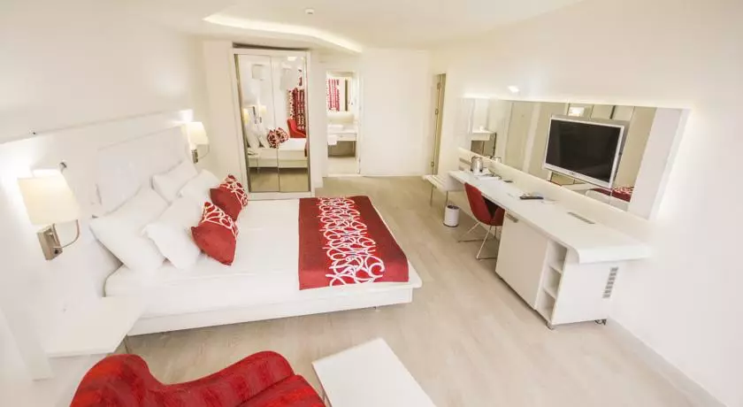 Alibaba https://cdn.alibaba.ir/ostorage/hotel-accommodation-images/69e92fb961ec039ef756bf65_Okurcalar--Karaburun-Laguna-Beach-Alya-Resort--Spa-1.webp