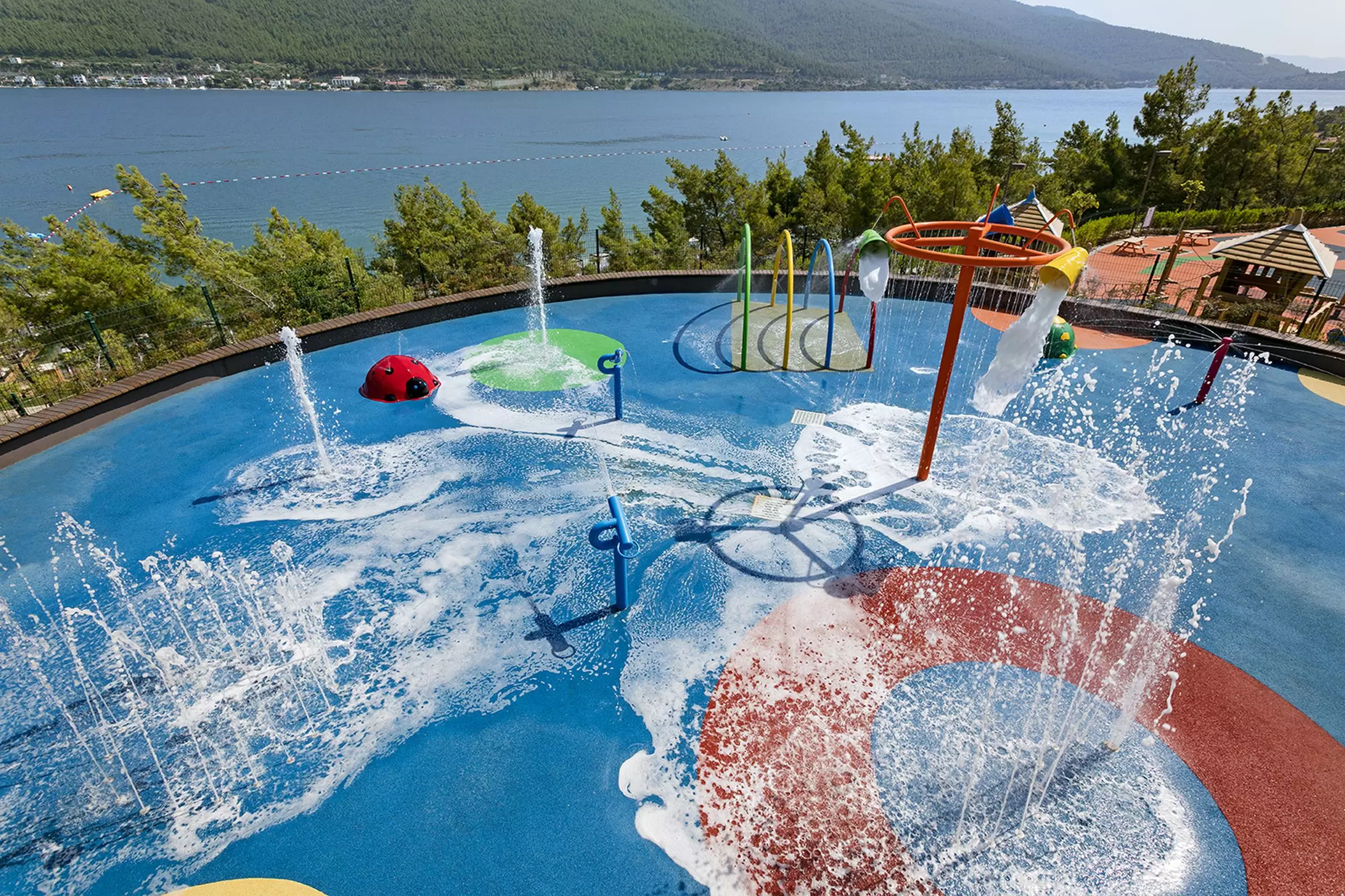 هتل Titanic Deluxe Bodrum بدروم