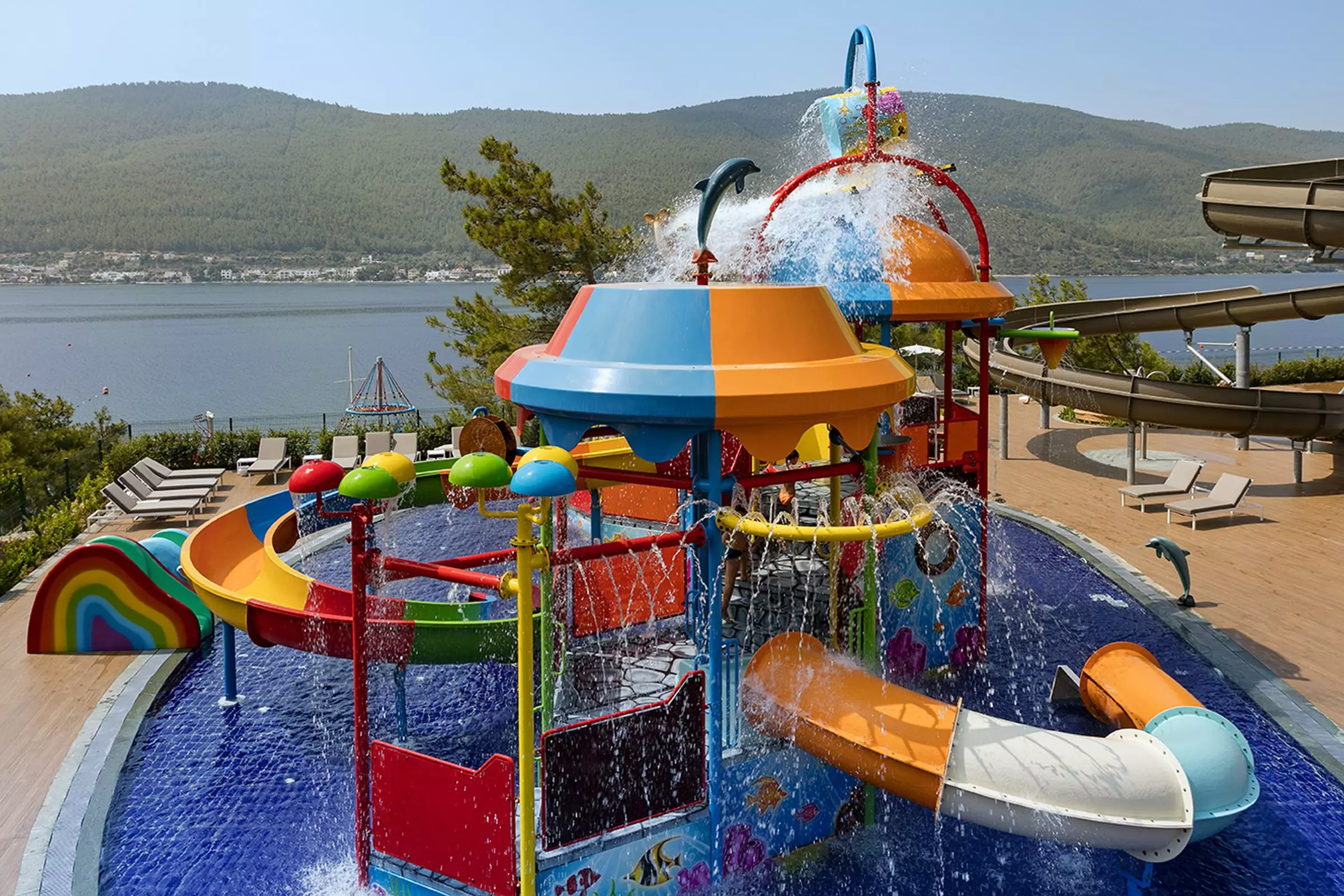 هتل Titanic Deluxe Bodrum بدروم