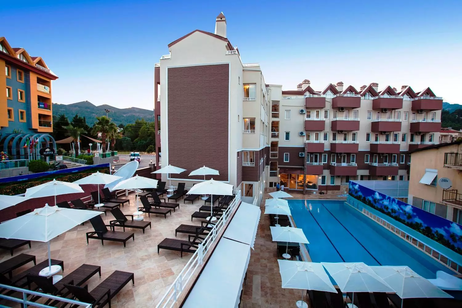 هتل Comet De Luxe Suit Hotel Marmaris مارماریس