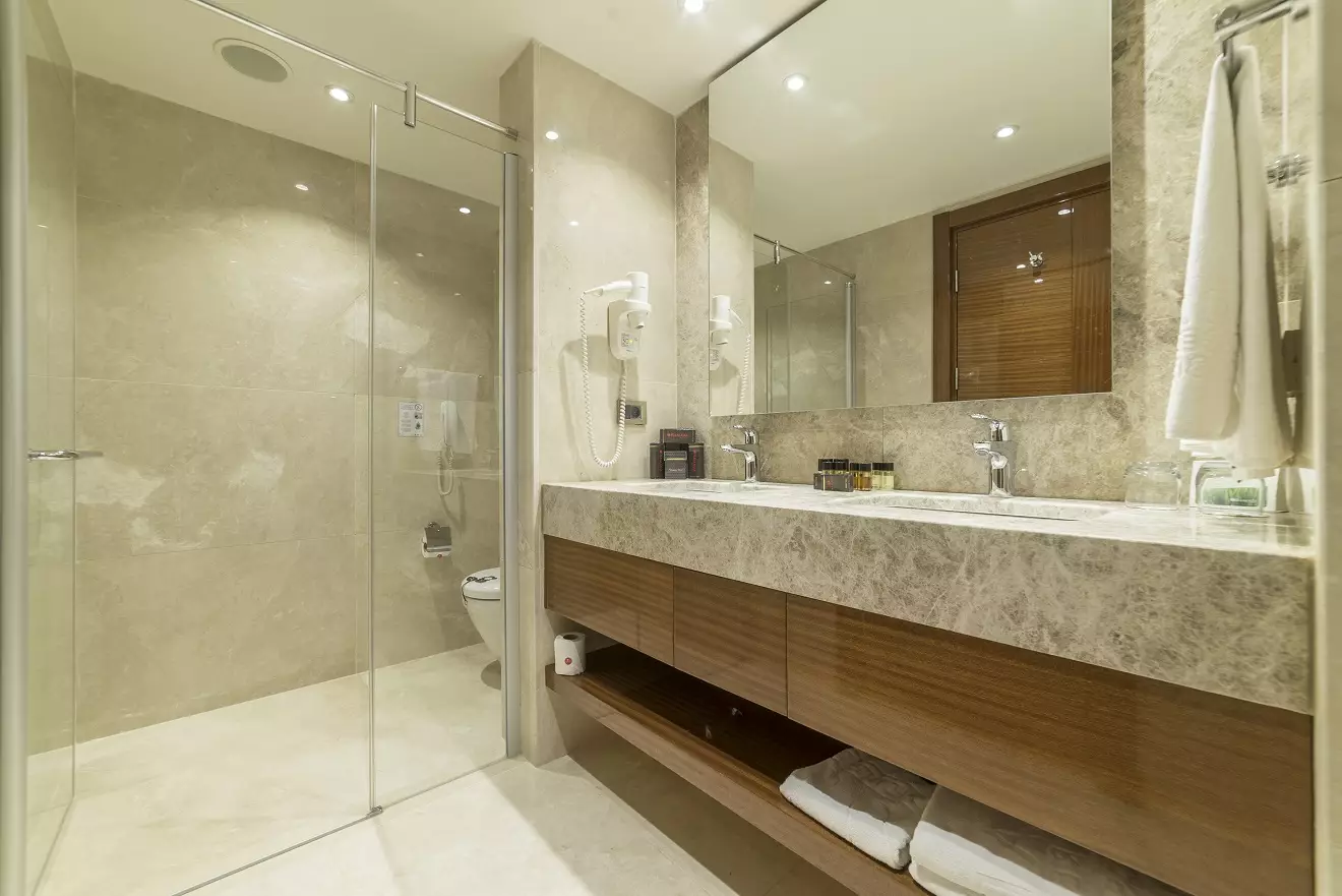 https://cdn.alibaba.ir/ostorage/hotel-accommodation-images/69e93f93eb1ae654aaa1b56f_Kusadasi-Ramada-Hotel--Suites-by-Wyndham-Kusadasi-5.webp