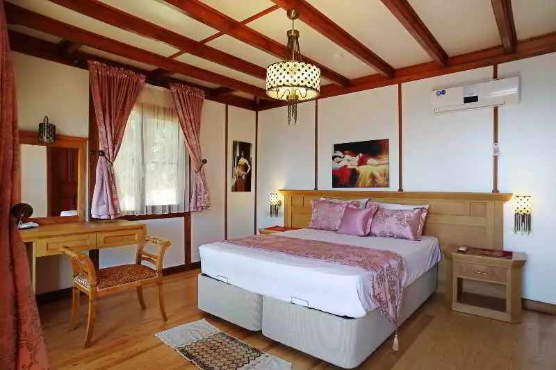 هتل Zakros Hotel Lykia Uzunyurt