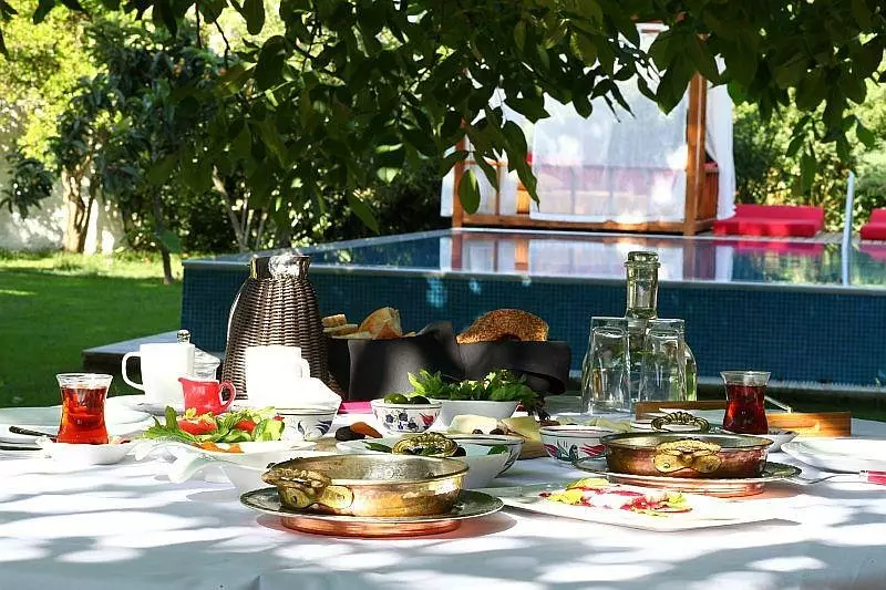 هتل افسوس کوش آداسی