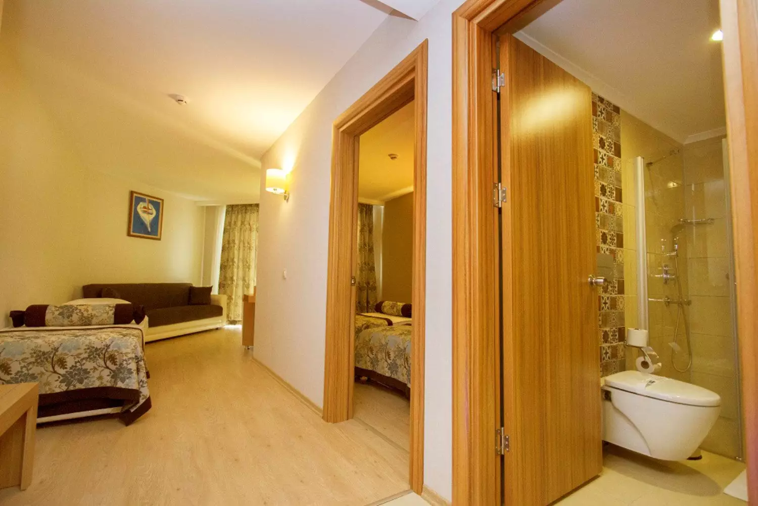 هتل Blue Wave Suite Hotel آلانیا