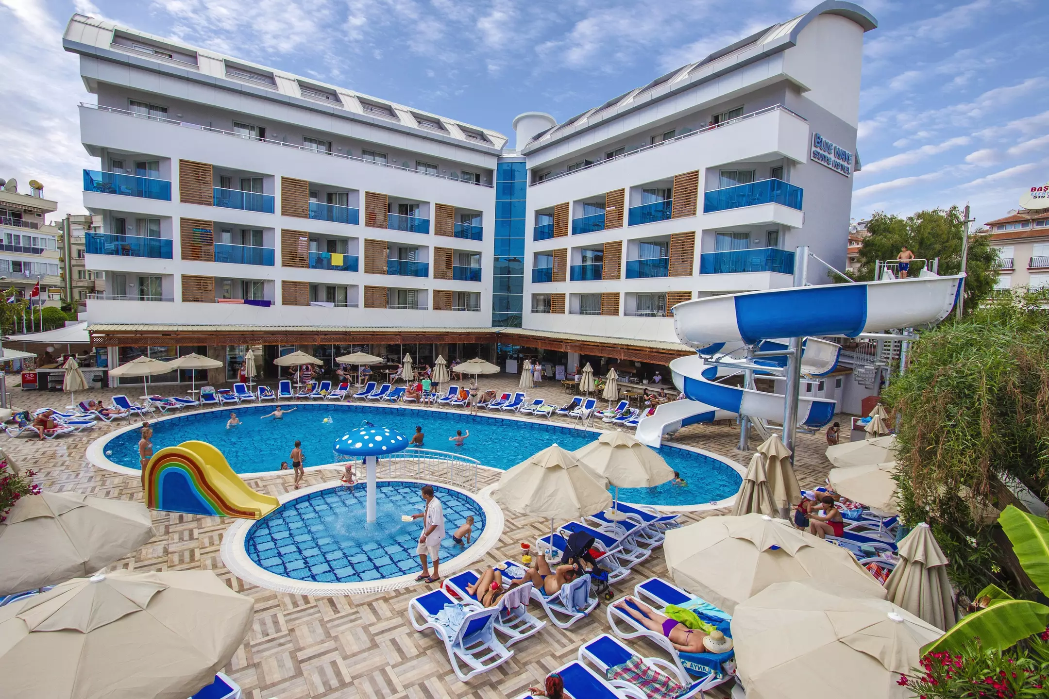 هتل Blue Wave Suite Hotel آلانیا