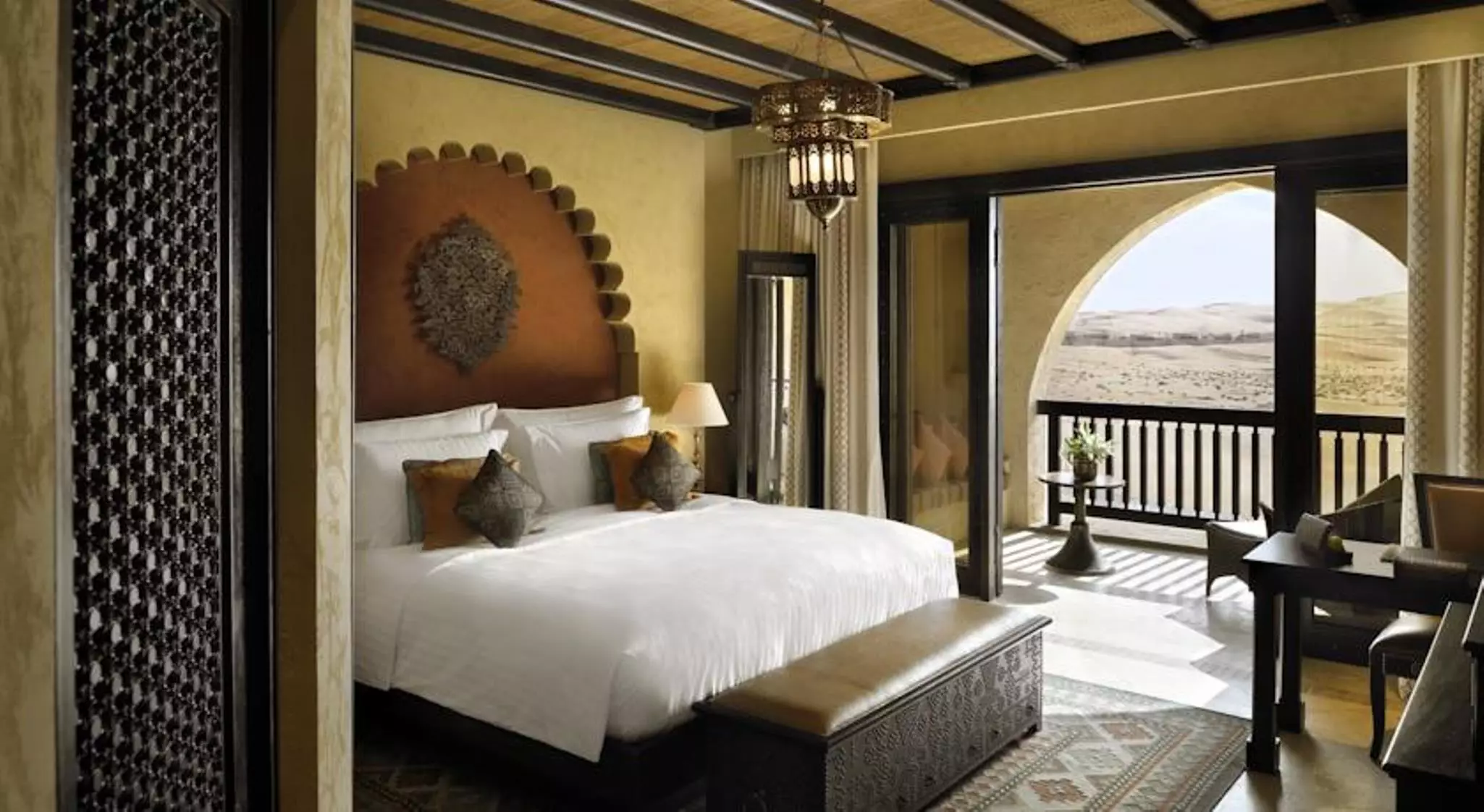 هتل Qasr Al Sarab Desert Resort by Anantara Liwa