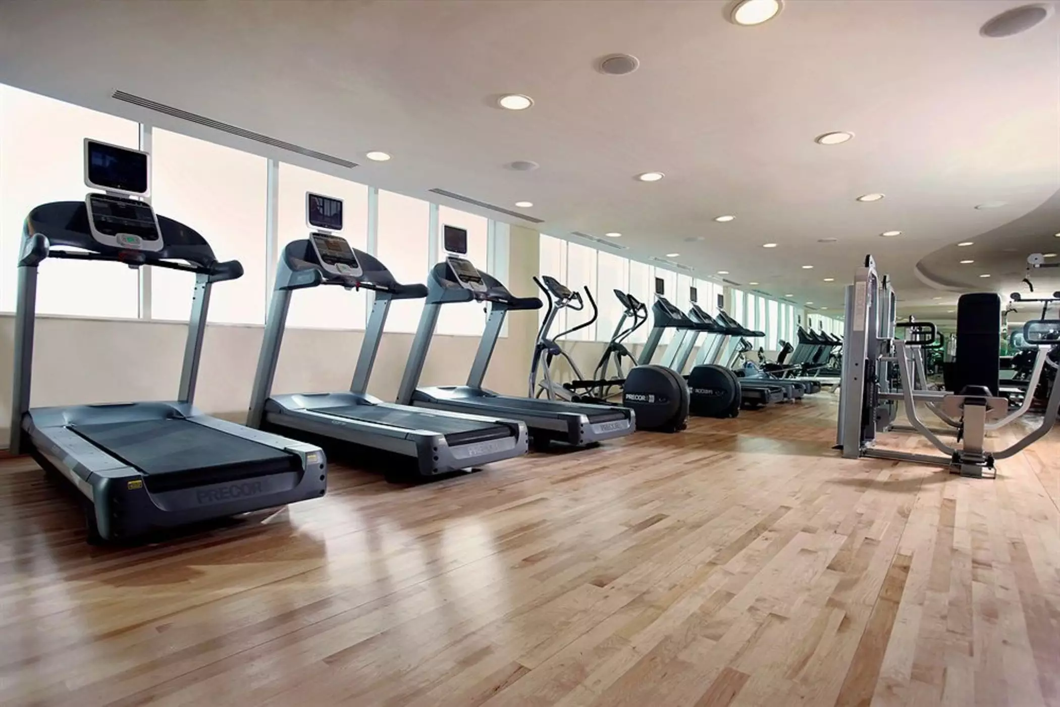 هتل Cristal Hotel Abu Dhabi ابوظبی
