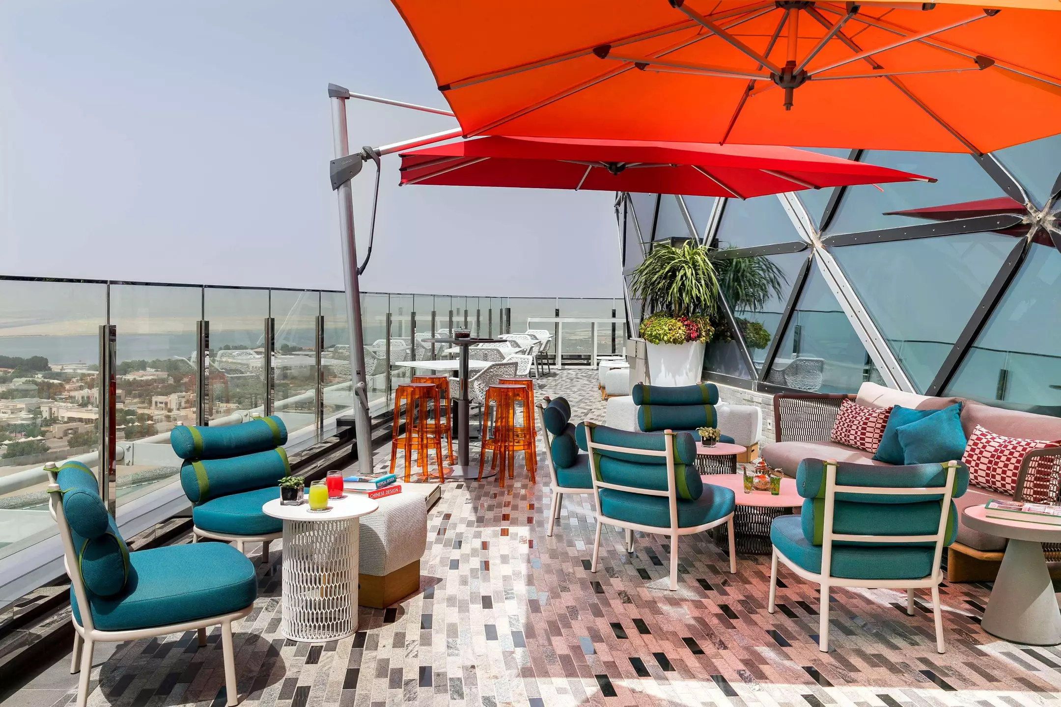 هتل Andaz Capital Gate Abu Dhabi ابوظبی