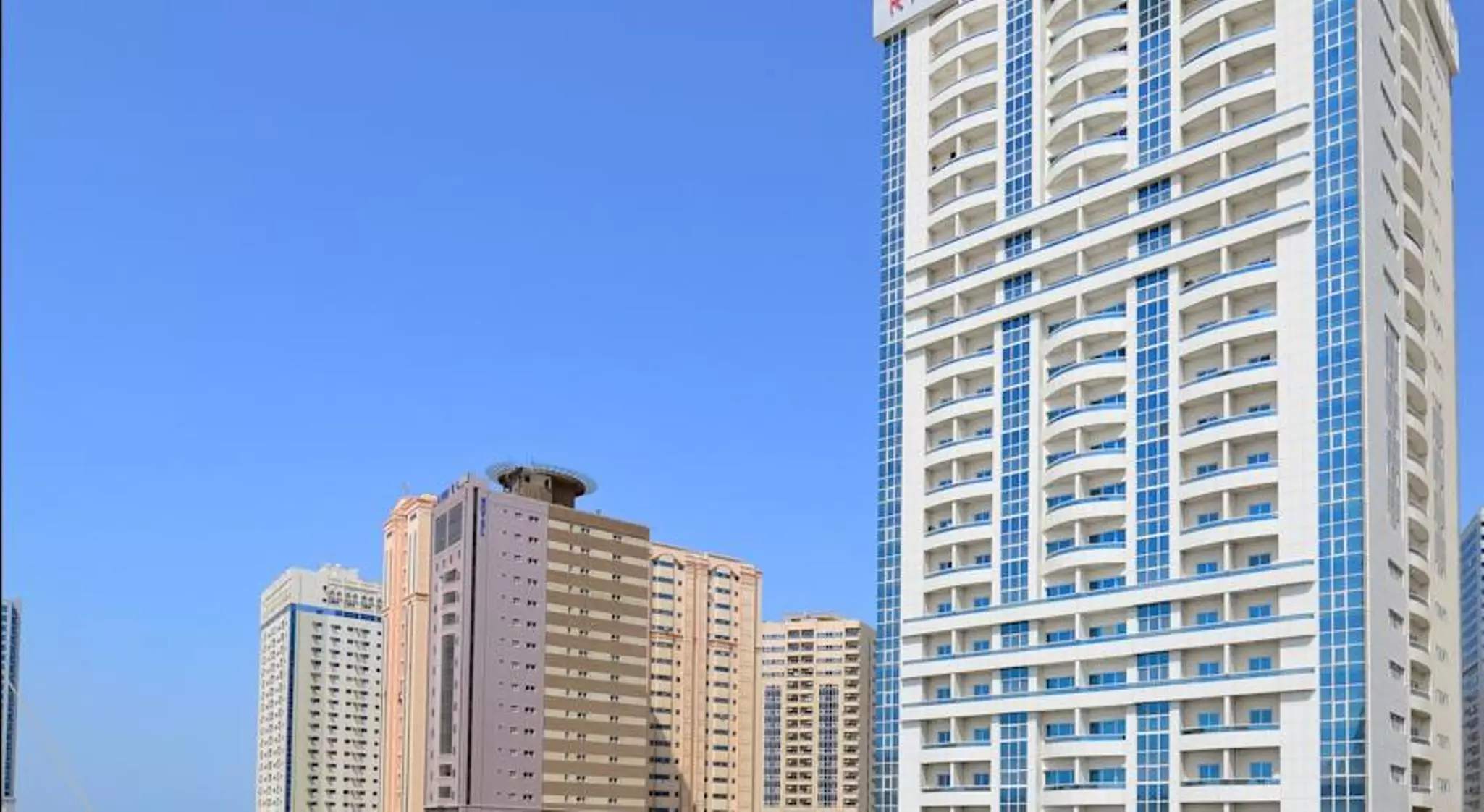 Alibaba https://cdn.alibaba.ir/ostorage/hotel-accommodation-images/69ea18ea61ec039ef756ef83_Sharjah-Golden-Sands-Hotel-formerly-Ramada-Hotel--Suite-0.webp