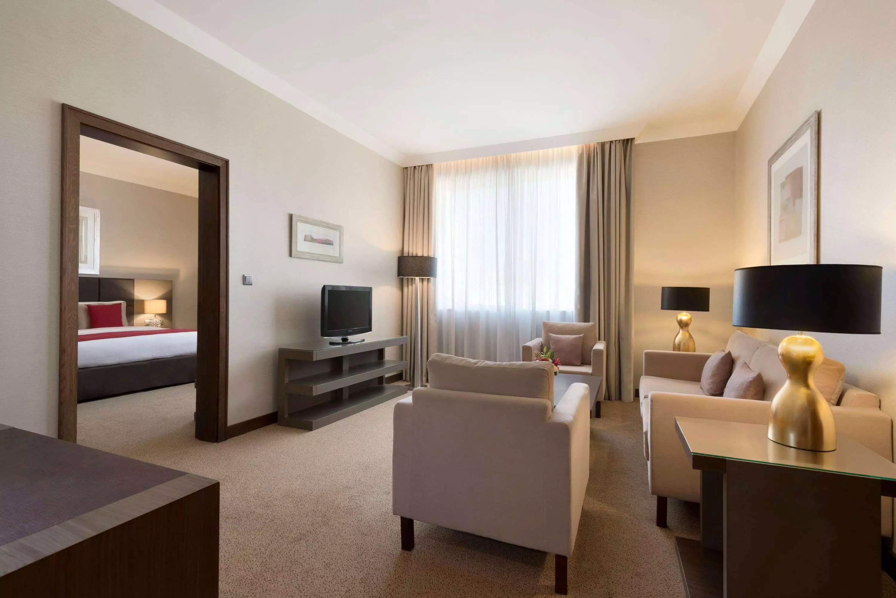 هتل Ramada by Wyndham Abu Dhabi Downtown ابوظبی