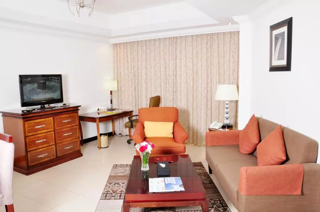 هتل Ewan Ajman Suites Hotel عجمان