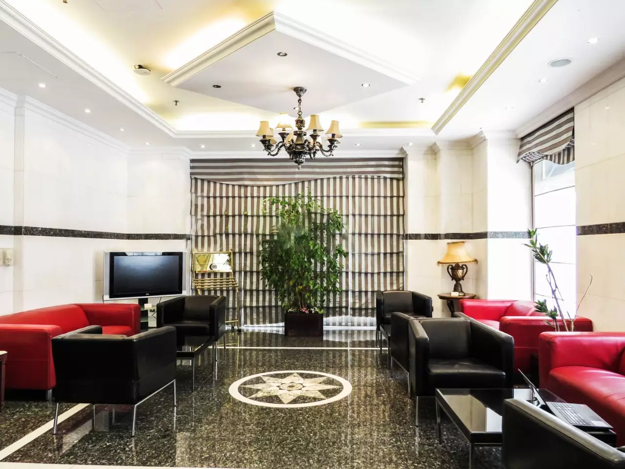 هتل Uptown Hotel Apartments Abu Dhabi ابوظبی