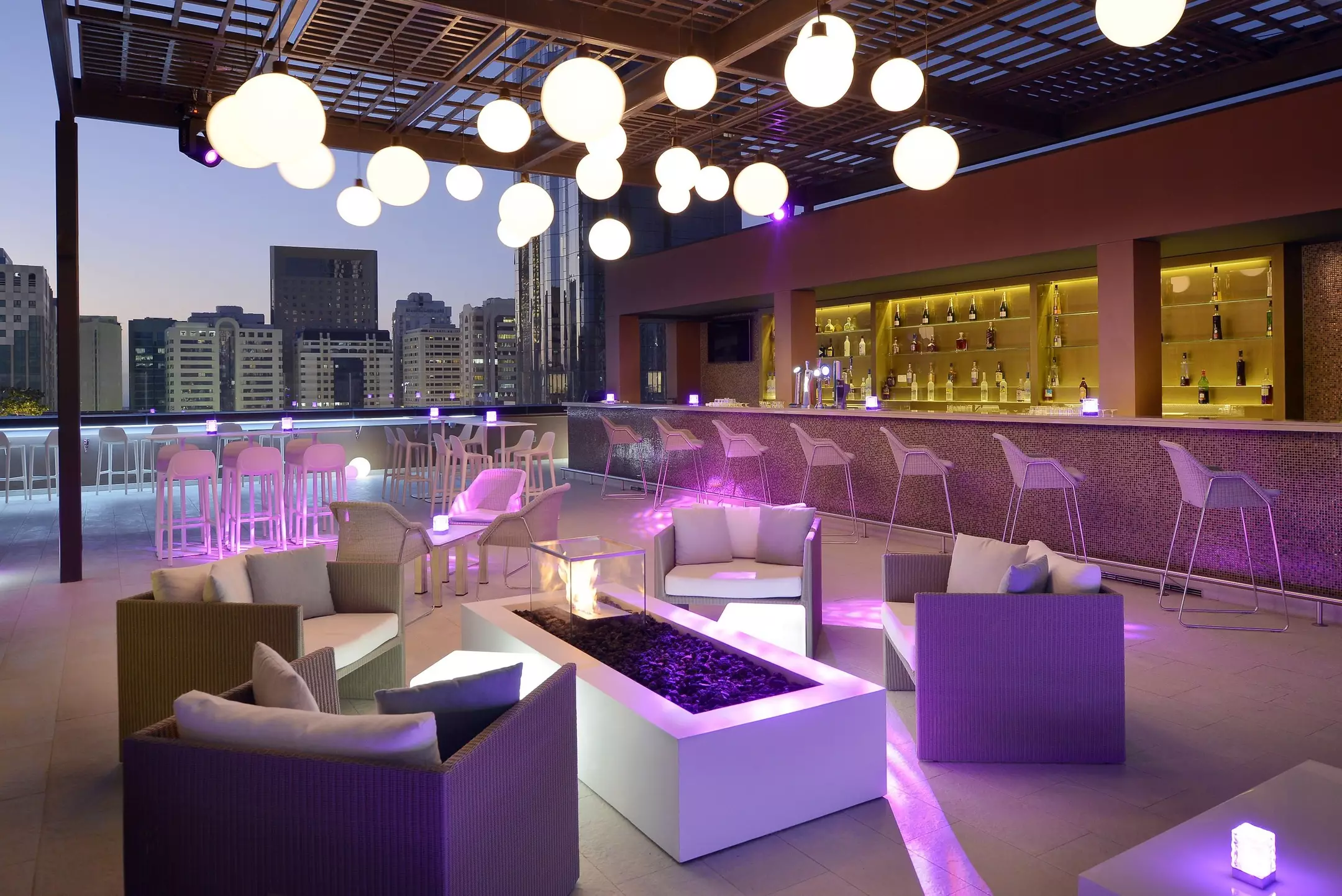 هتل Courtyard World Trade Center, Abu Dhabi ابوظبی