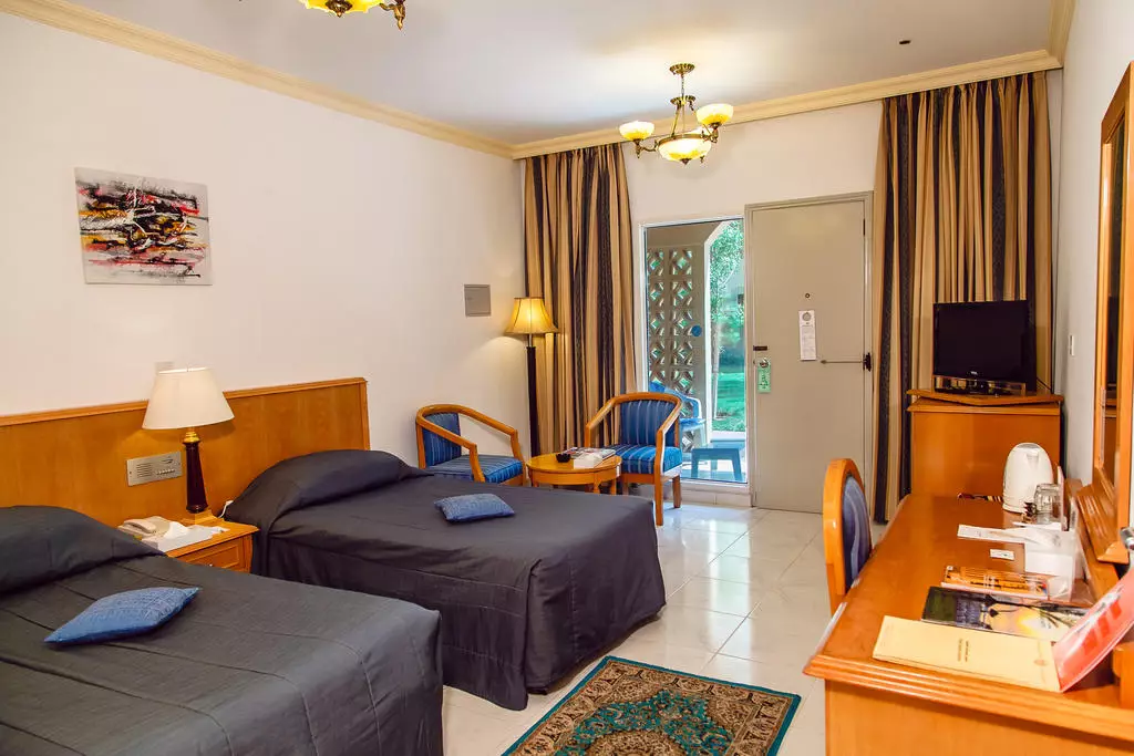 هتل Sharjah Carlton Hotel شارجه