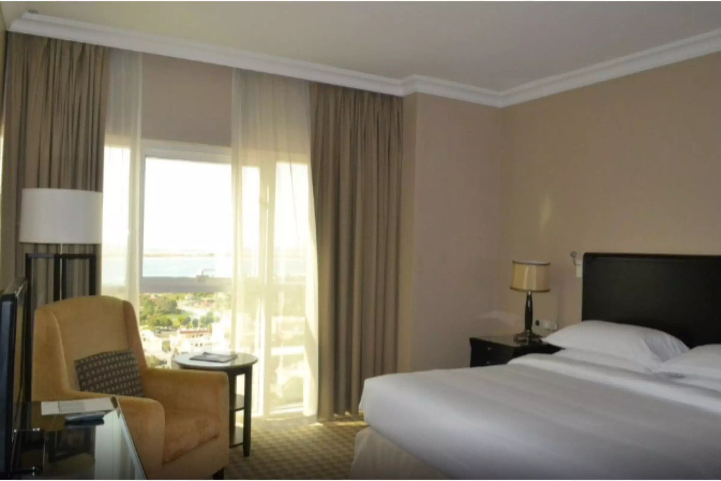هتل Sheraton Khalidiya Hotel ابوظبی