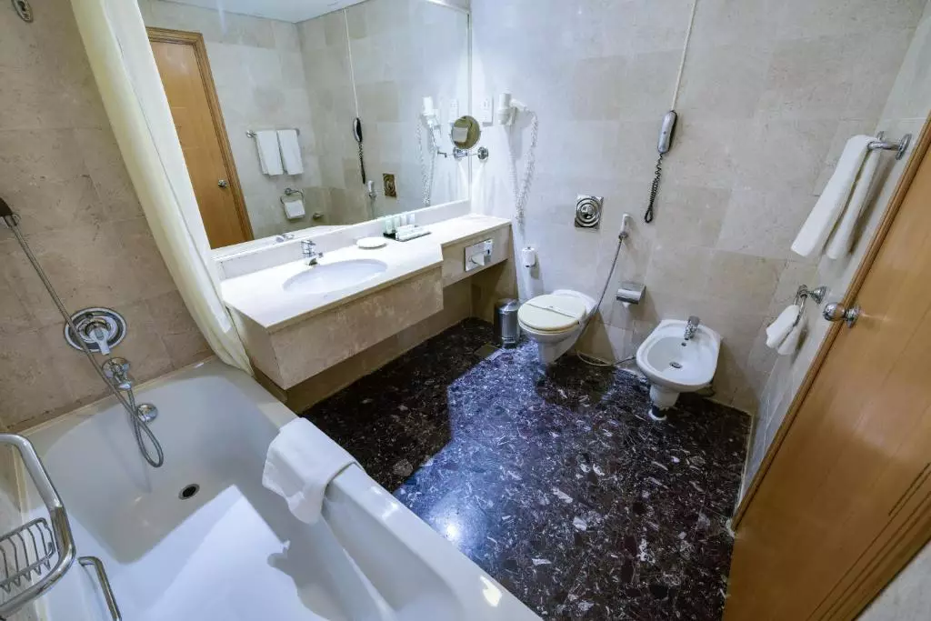 Alibaba https://cdn.alibaba.ir/ostorage/hotel-accommodation-images/69ea5e9861ec039ef756f9eb_Abu-Dhabi-Grand-Continental-Flamingo-Hotel-1.webp