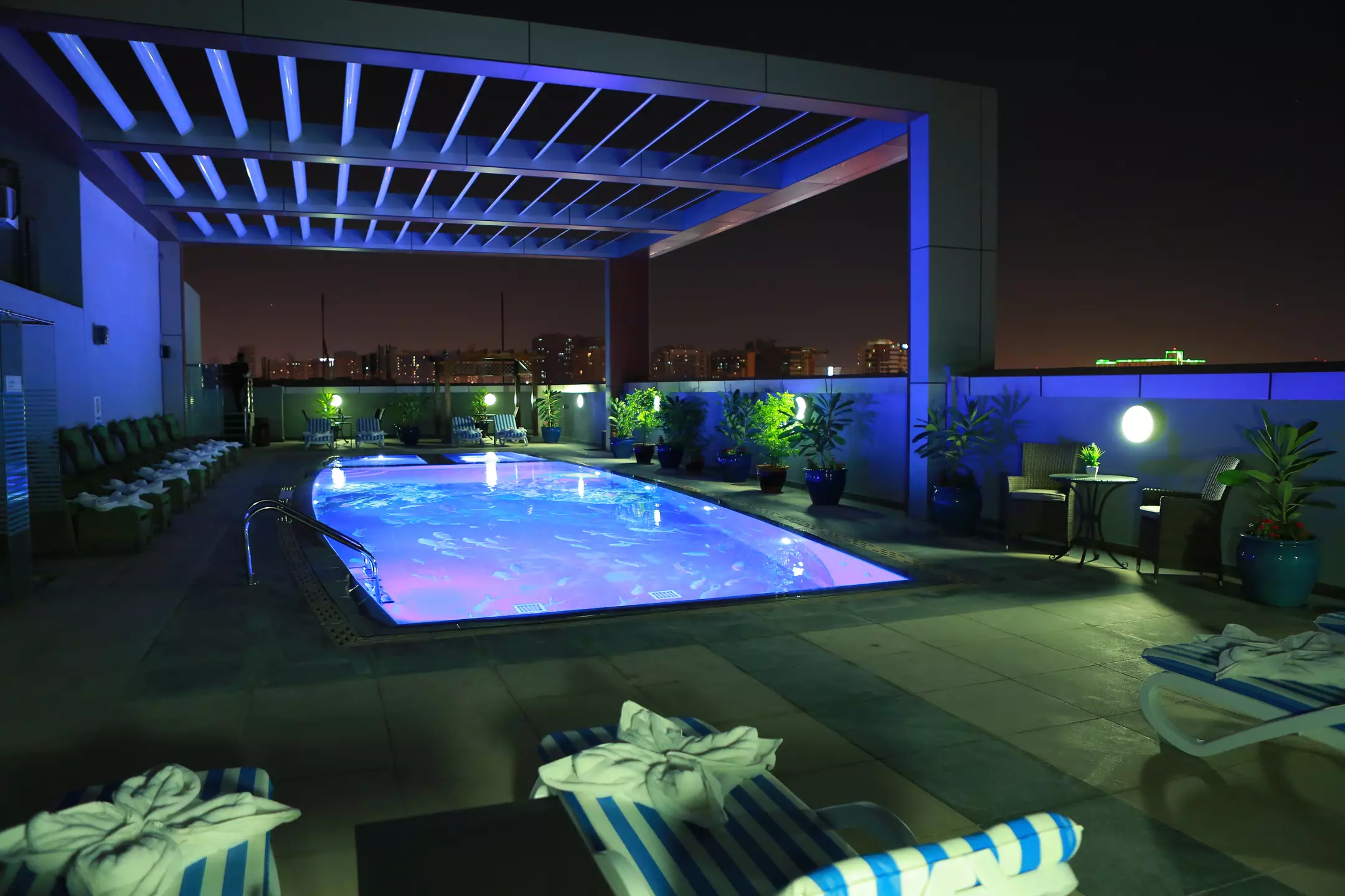 هتل Telal Hotel Apartments Deira