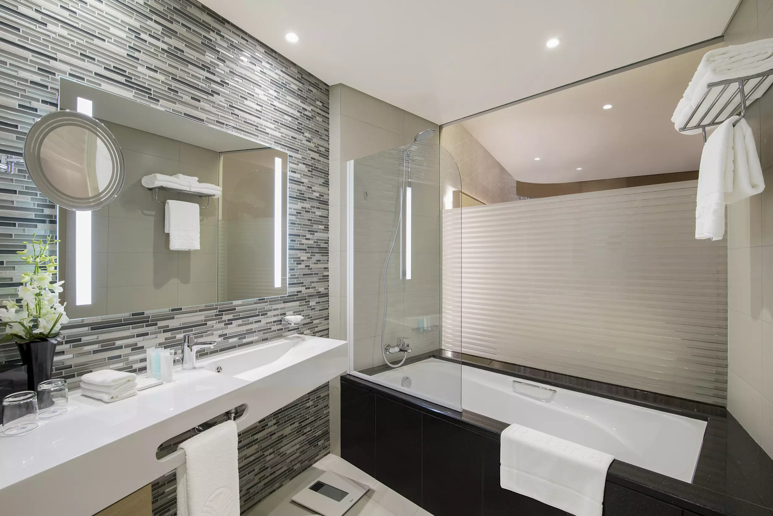 هتل Pearl Rotana Capital Centre ابوظبی