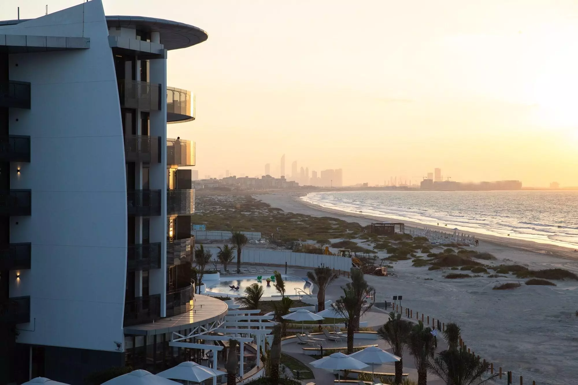 هتل Jumeirah at Saadiyat Island Resort ابوظبی