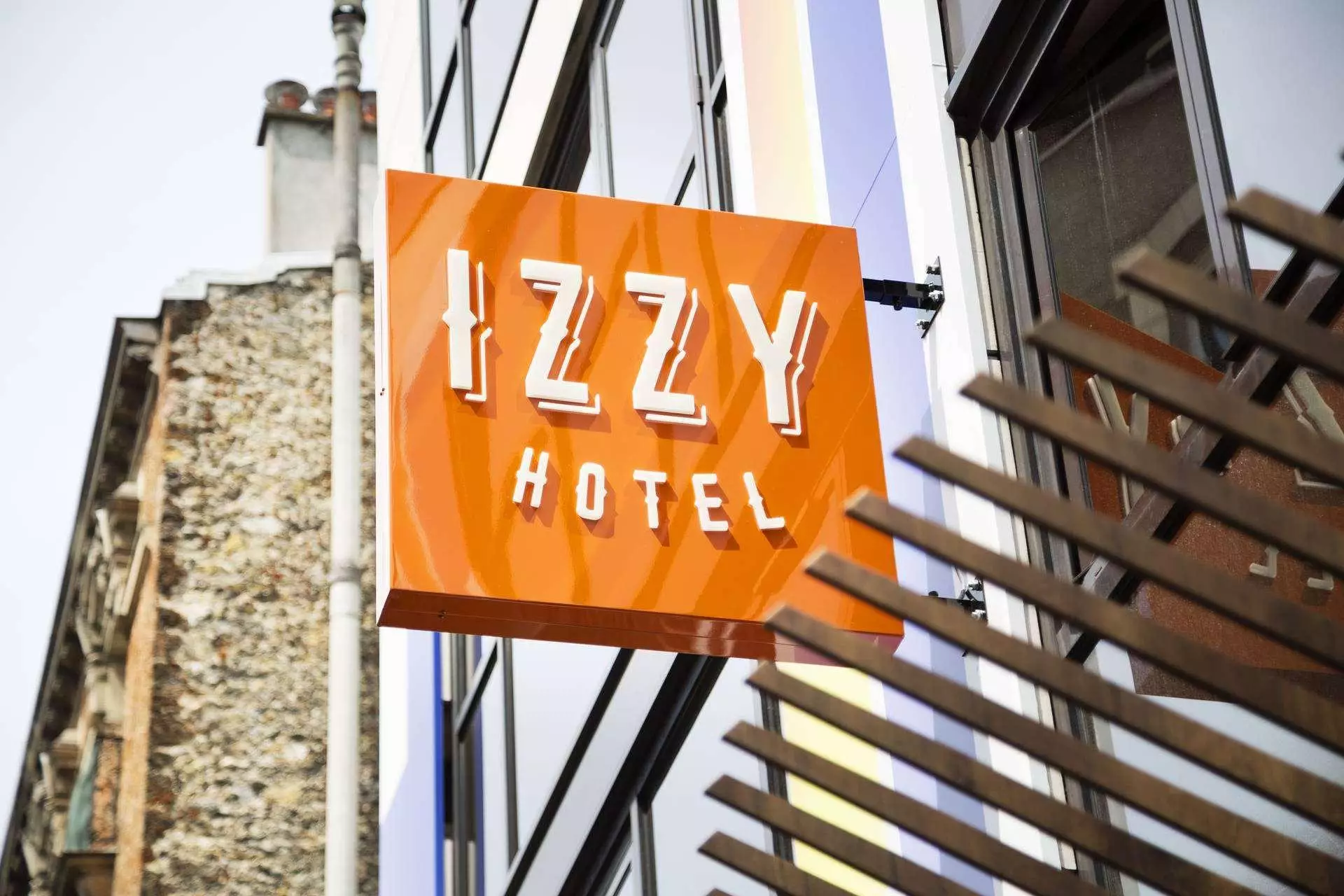 هتل Hôtel Izzy by HappyCulture Issy-Les-Moulineaux