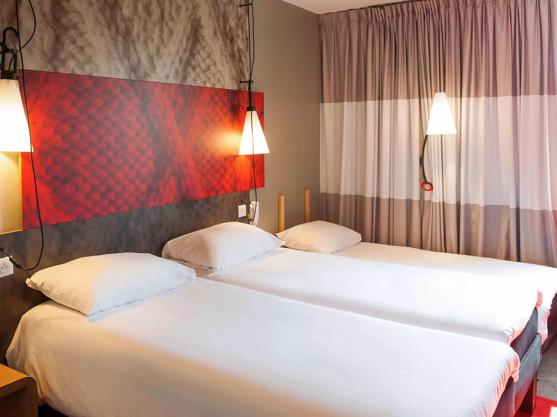 هتل ibis Paris La Défense Courbevoie Courbevoie