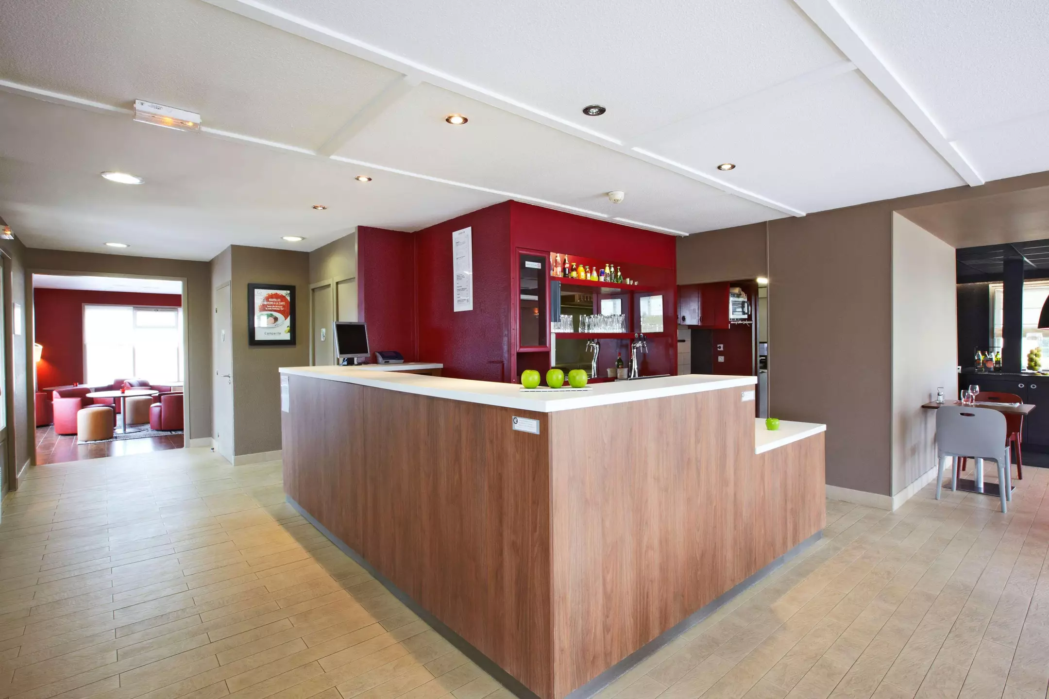 هتل Hotel Campanile Meaux Meaux