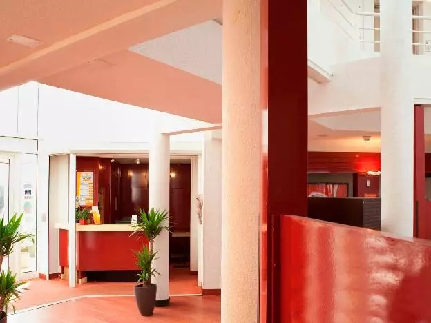 هتل Hôtel hotelF1 Maurepas Maurepas