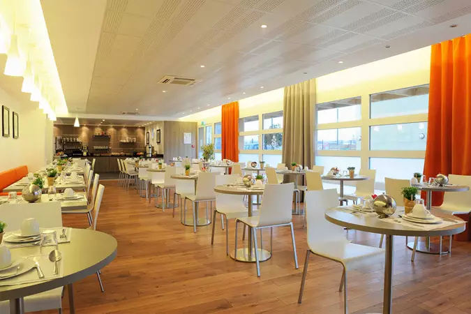 هتل Residhome Appart Hotel Roissy Village Roissy-en-France