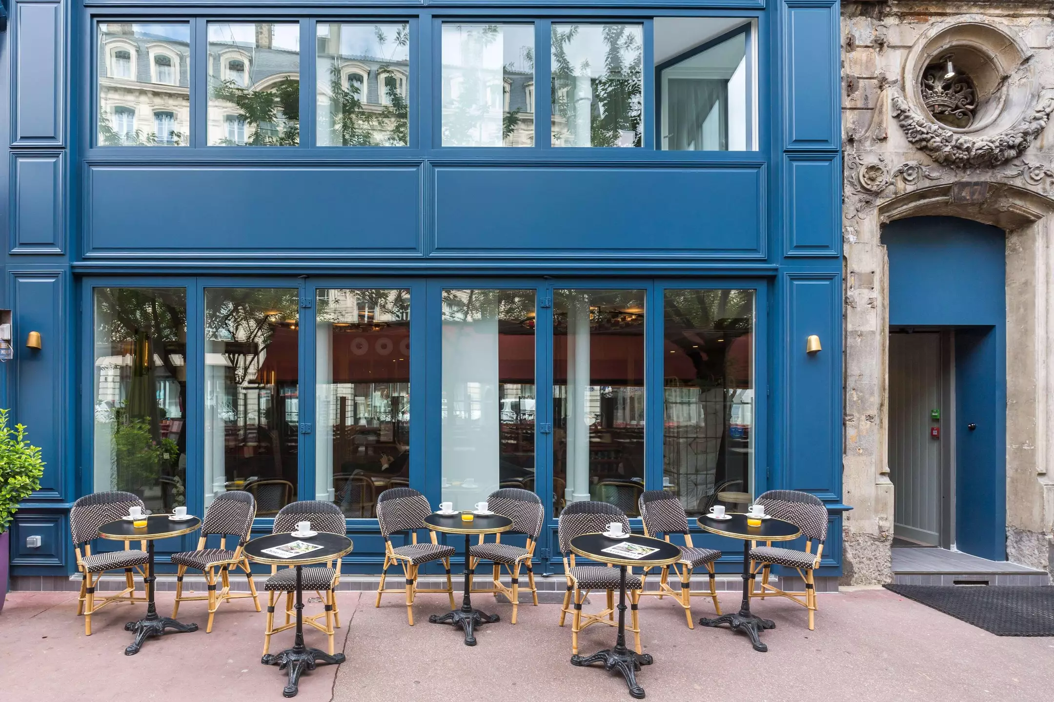 Alibaba https://cdn.alibaba.ir/ostorage/hotel-accommodation-images/69ecd228eb1ae654aaa27dce_Lyon-H-tel-Silky-by-HappyCulture-1.webp