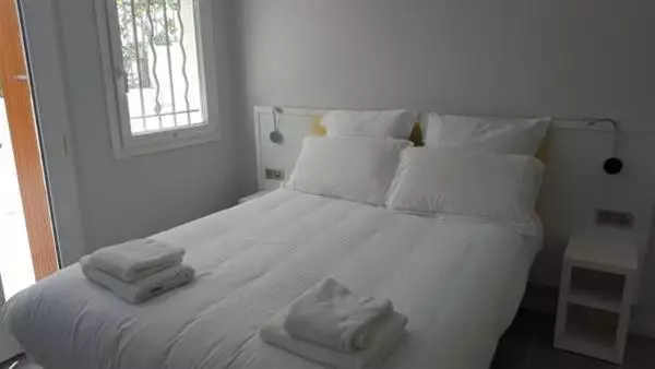 Alibaba https://cdn.alibaba.ir/ostorage/hotel-accommodation-images/69ece95deb1ae654aaa28832_Nice-H-tel-Flots-d-Azur-1.webp
