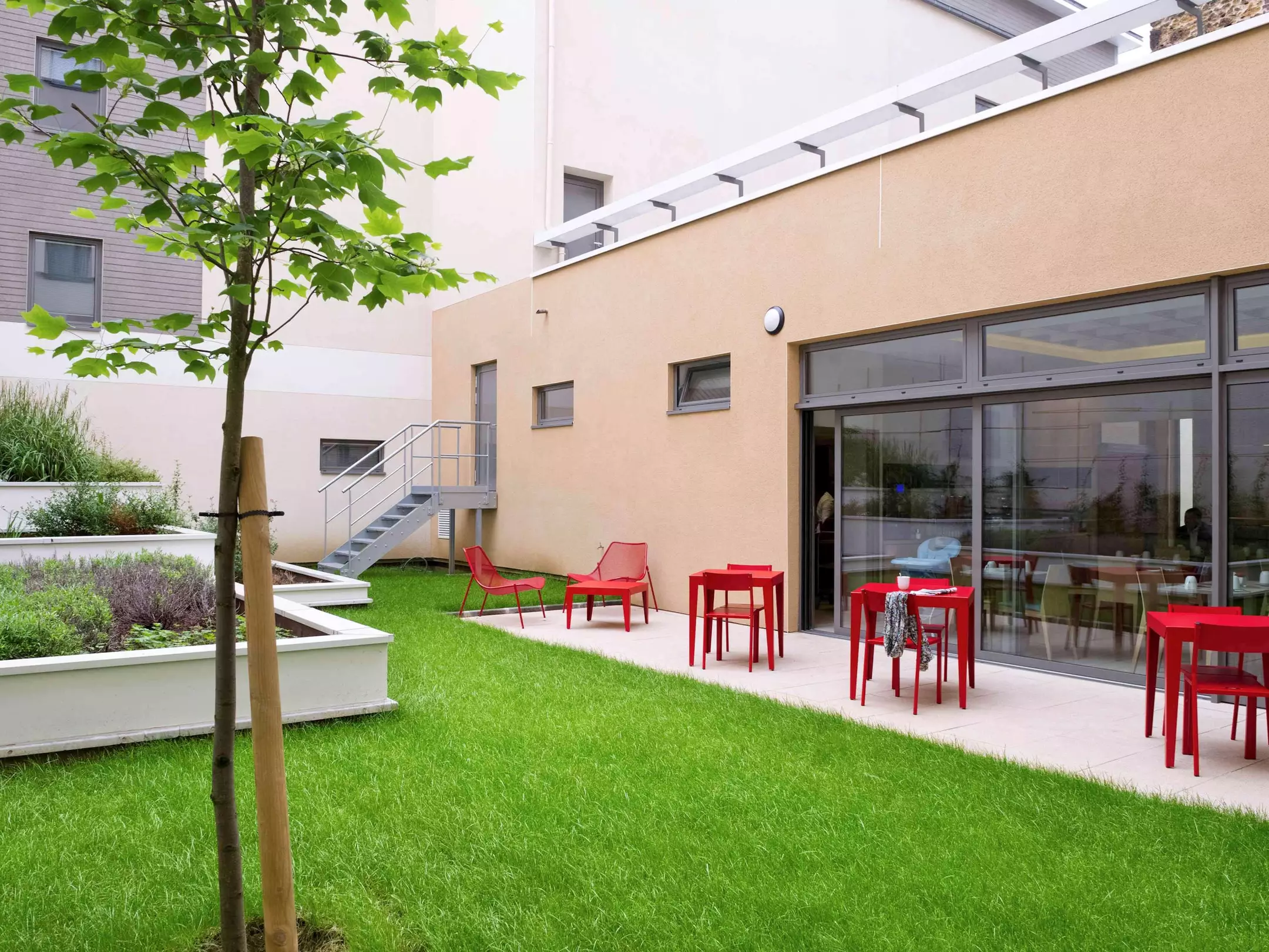 Alibaba https://cdn.alibaba.ir/ostorage/hotel-accommodation-images/69eceb14eb1ae654aaa288ae_Vincennes-Aparthotel-Adagio-Paris-Vincennes-1.webp
