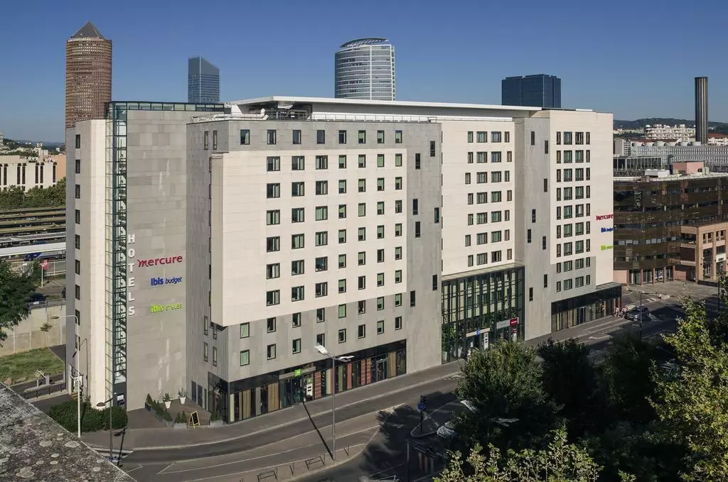 Alibaba https://cdn.alibaba.ir/ostorage/hotel-accommodation-images/69ecf5d6eb1ae654aaa28d81_Lyon-H-tel-Mercure-Lyon-Centre--Gare-Part-Dieu-1.webp
