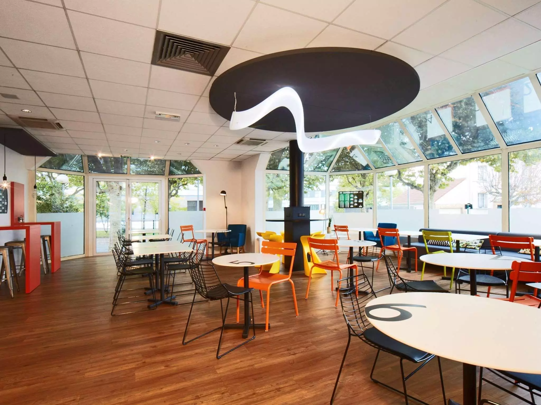 Alibaba https://cdn.alibaba.ir/ostorage/hotel-accommodation-images/69ed054aeb1ae654aaa29771_Colombes-Kyriad-Paris-Ouest--Colombes-1.webp