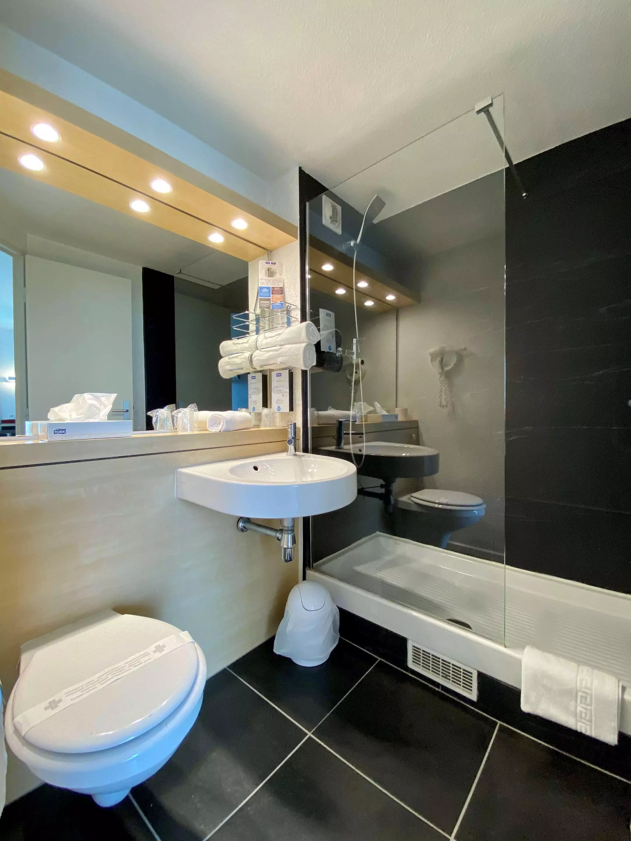 هتل Kyriad Paris Ouest - Colombes Colombes