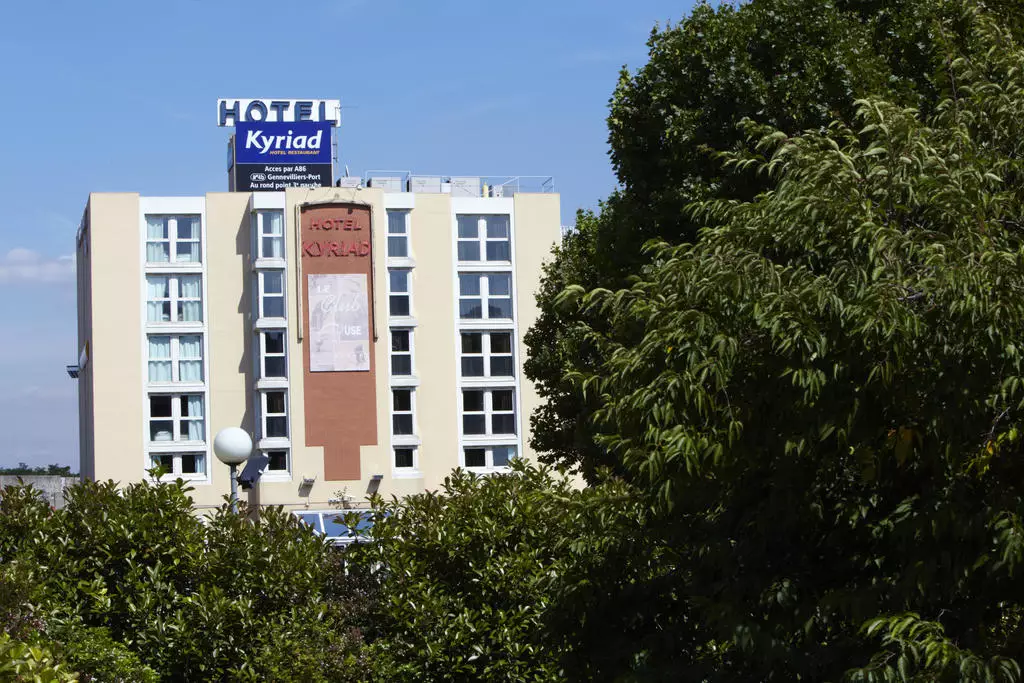 هتل Kyriad Paris Ouest - Colombes Colombes