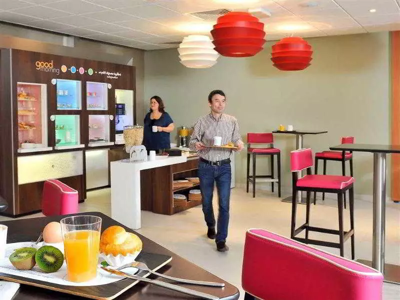 هتل Novotel Suites Paris Issy les Moulineaux Issy-Les-Moulineaux